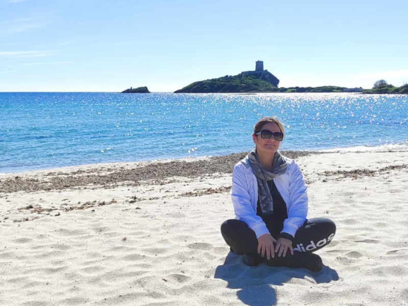 Graziella nella spiaggia di Nora